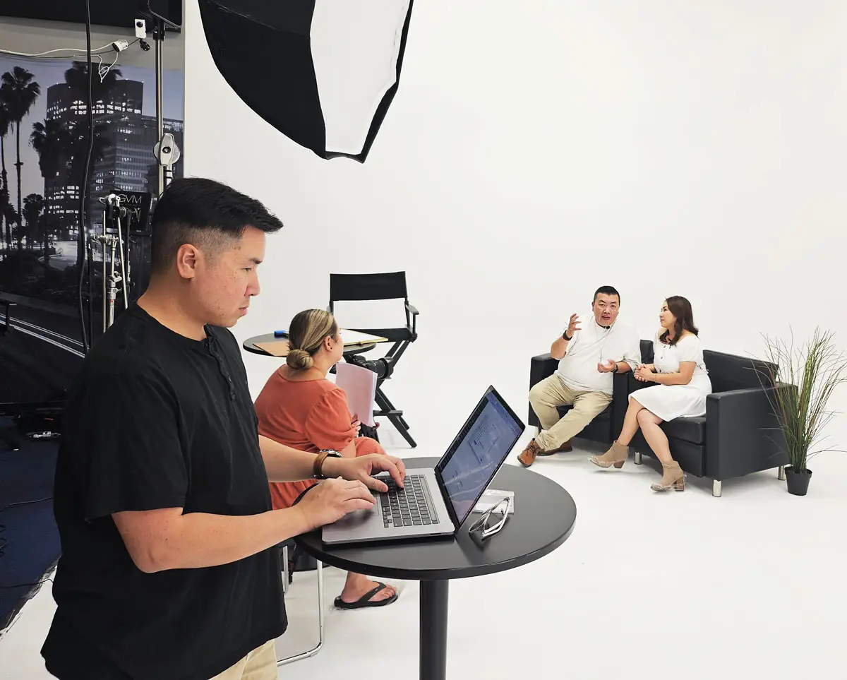 tus-behind-the-scenes03-1 apply now